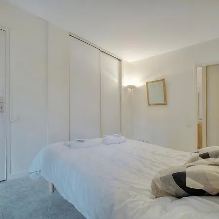 Super - Comfort - Calm * Cannes