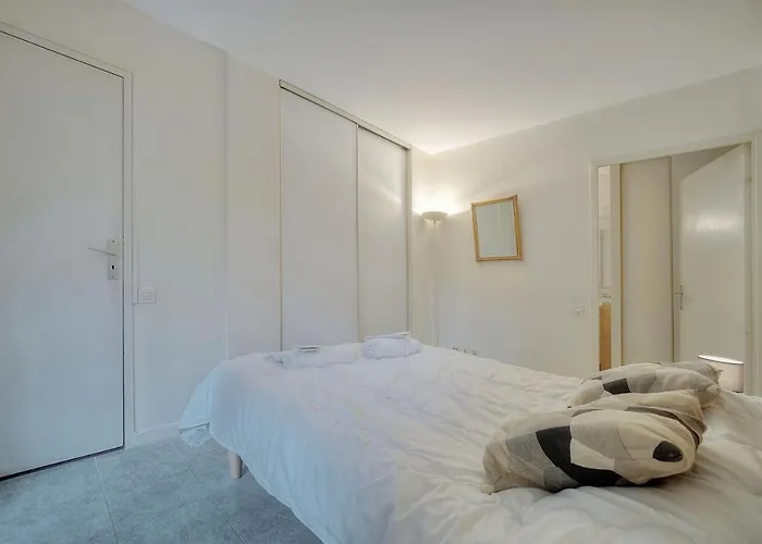 Super - Comfort - Calm * Cannes